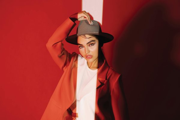 Comment évolue la représentation des femmes dans la mode moderne ?